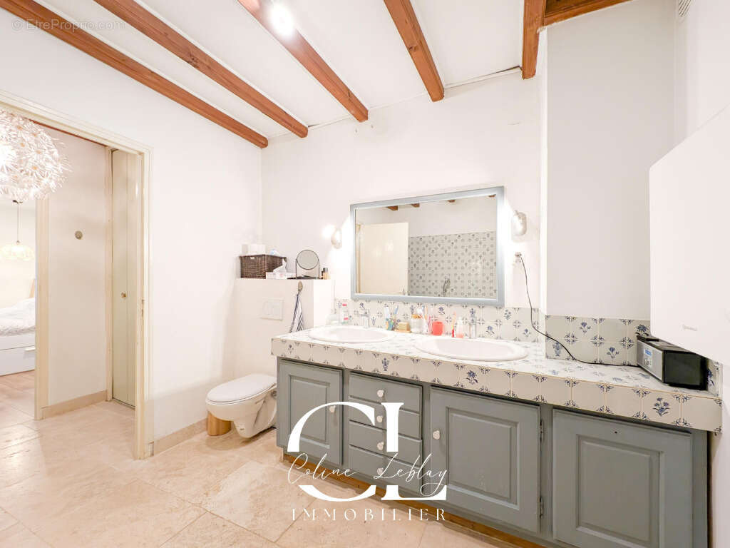 Maison à MEYRARGUES