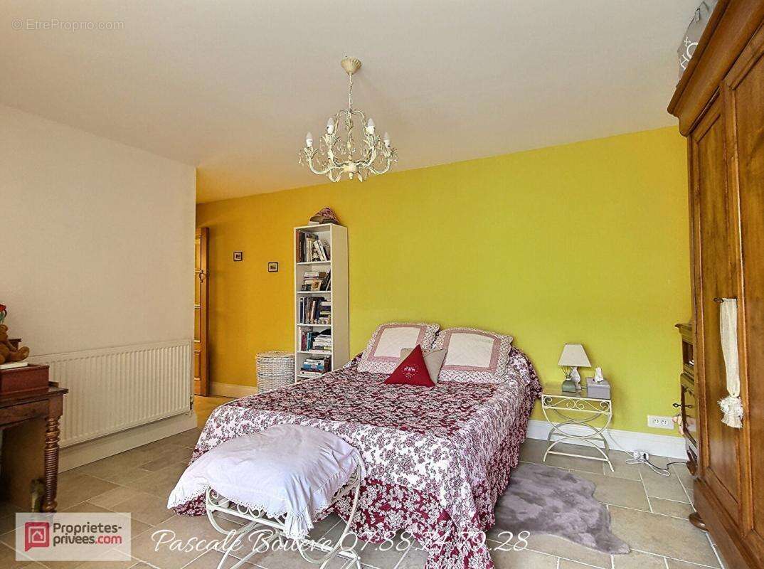 Maison  151 m²  avec  studio indépendant 34 m² - VERNANTES  (49390) - photo 7