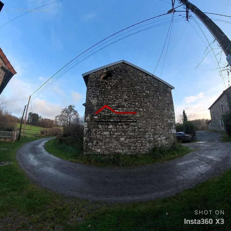 Maison à SAINT-PIERRE-BELLEVUE