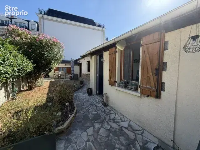 Maison à LE BLANC-MESNIL