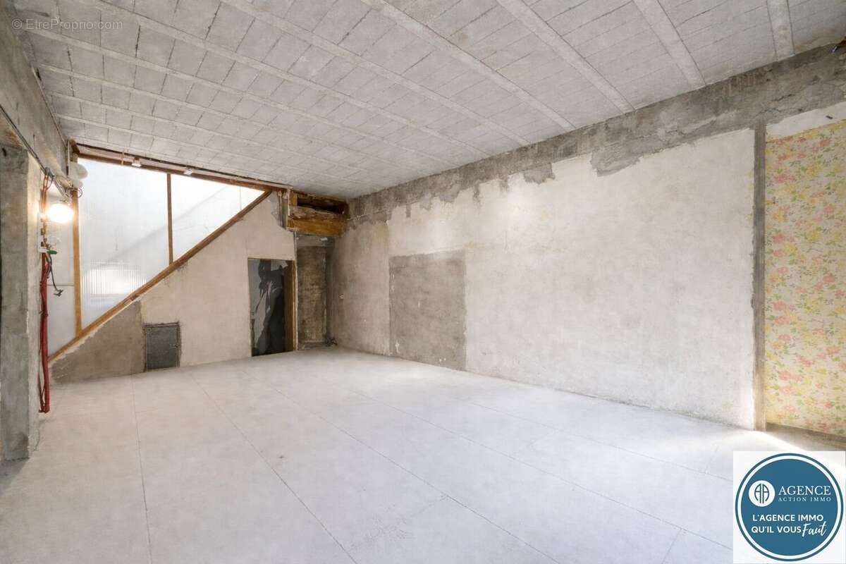 Maison à CHAMPAGNE