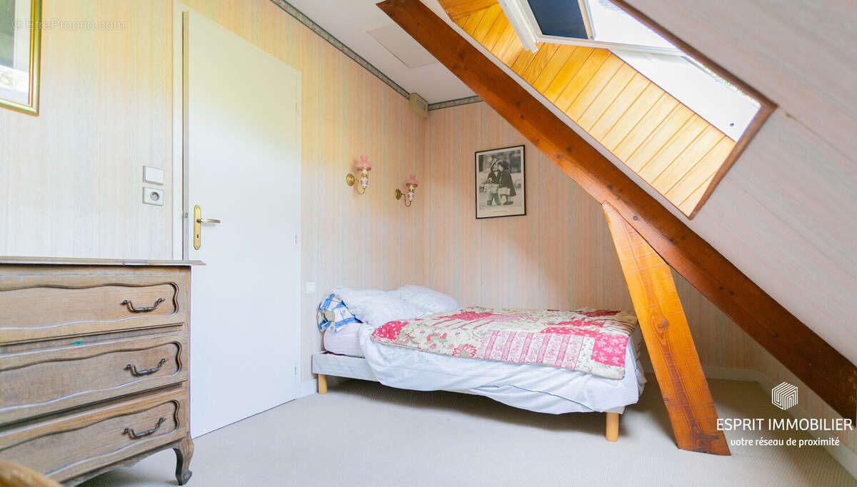 Trégunc - Maison familiale avec vie de plain-pied, 6 chambres, proche commerces - photo 13