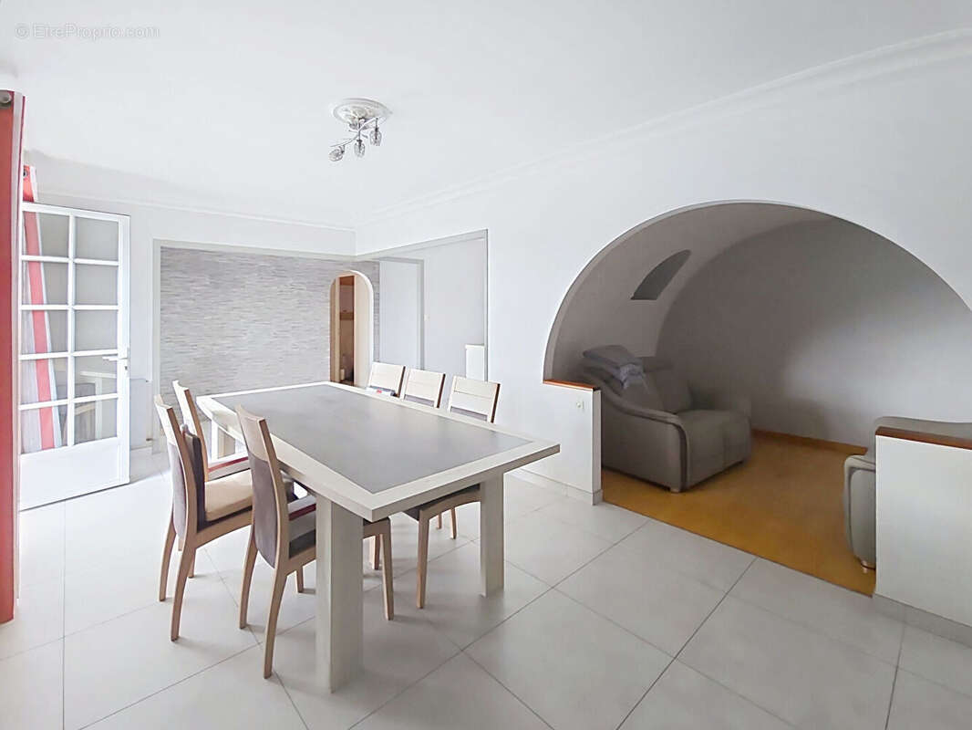 Maison à LE FENOUILLER