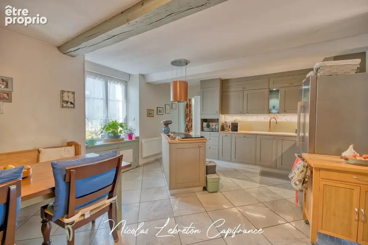 Maison en pierre rénovée de 202 m² – 4 chambres + studio indépendant – Dépendance de 100 m² – Terrain clos de 2 775 m² - photo 7