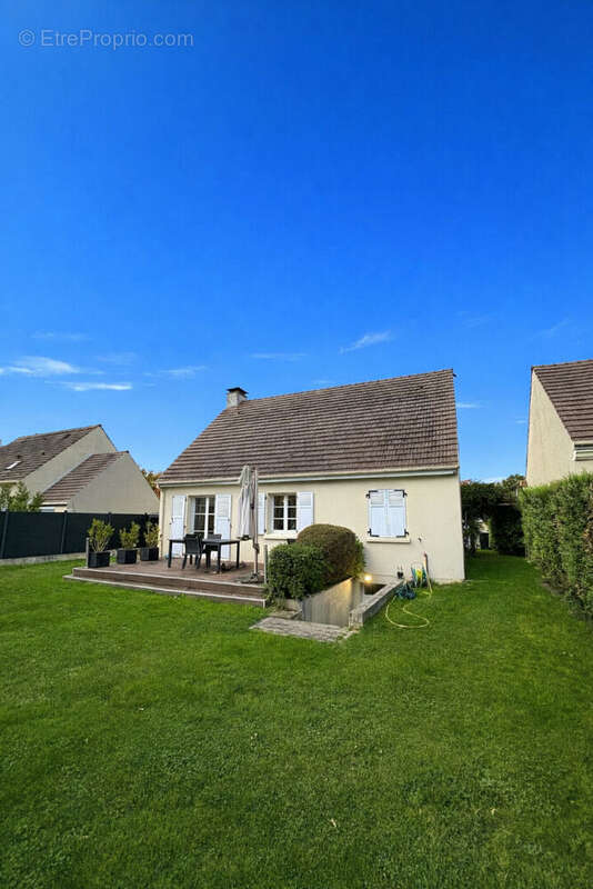 Maison à LA CHAPELLE-EN-SERVAL