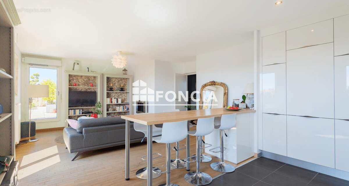 T4 d'exception en toit terrasse, vue panoramique imprenable - photo 3