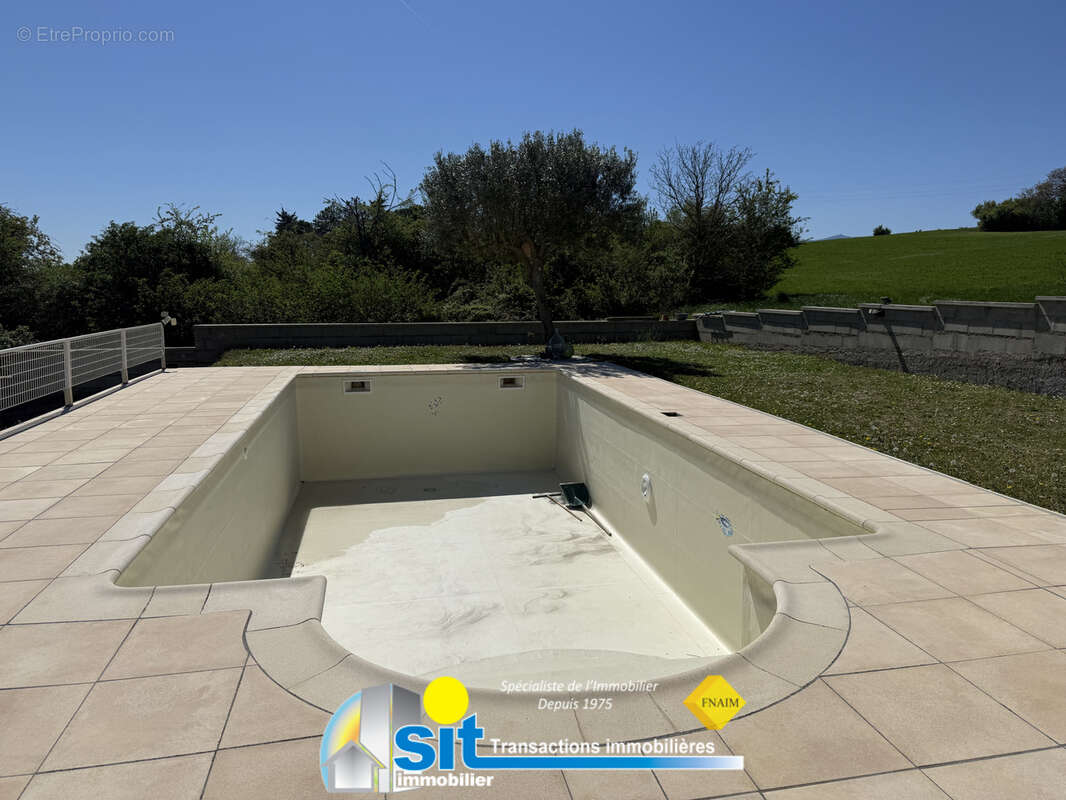 Maison à REVENTIN-VAUGRIS