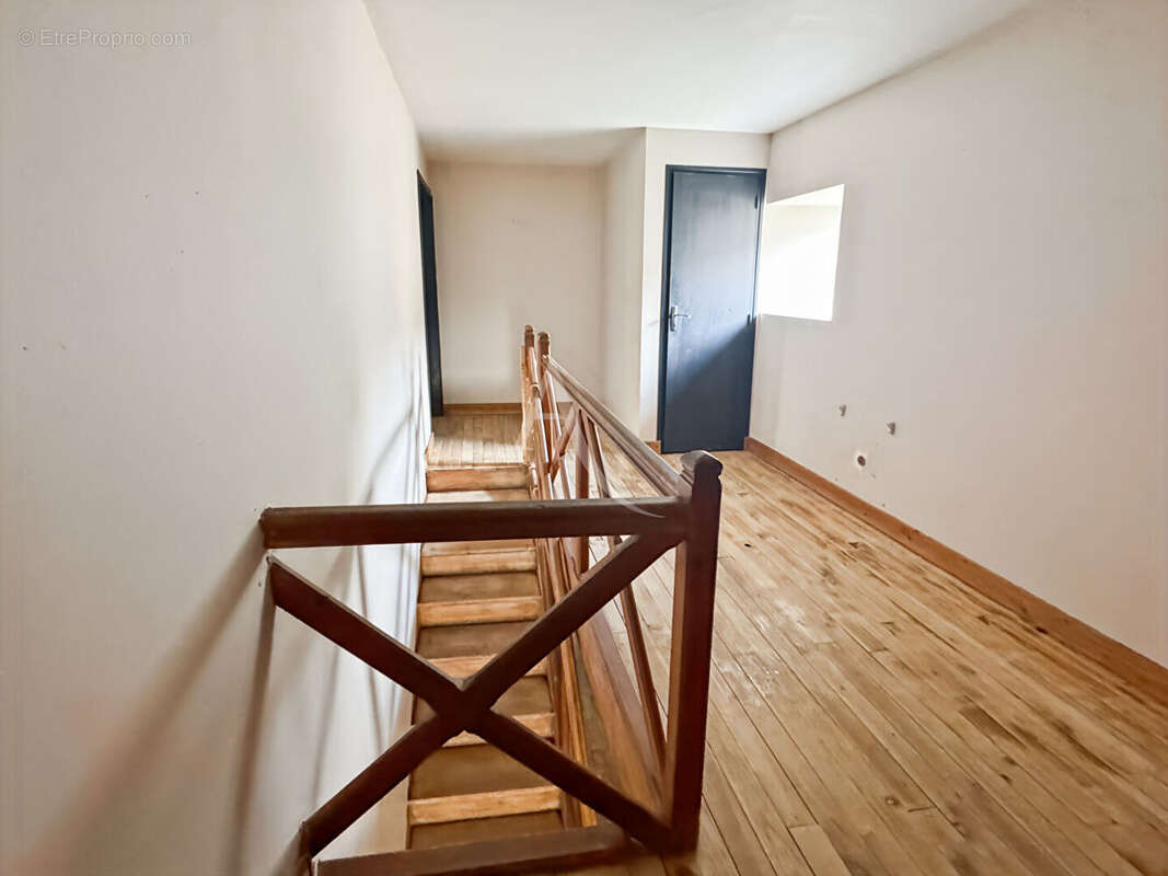 Maison à VIRE-SUR-LOT