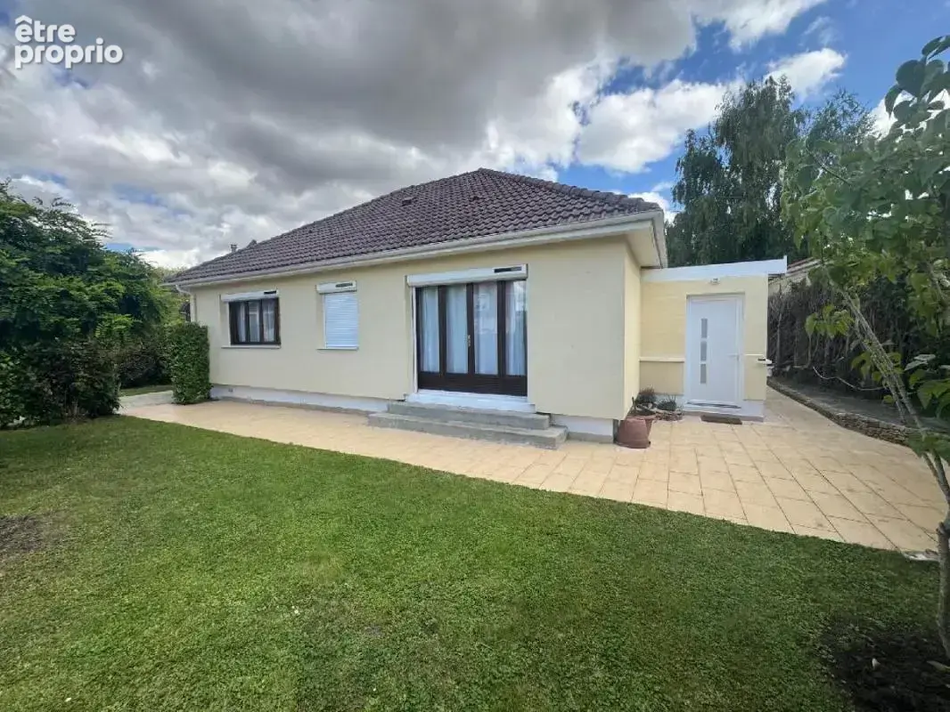Maison à BELLEU