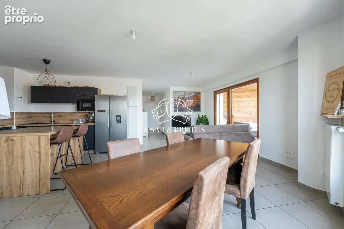Appartement 4 pièces 84 m² à vendre à Saint-Priest (69800) - photo 4