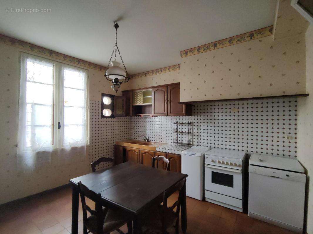 Maison de caractere avec garage - photo 5