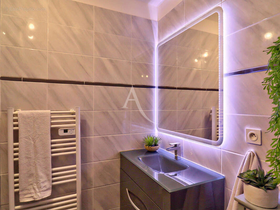 Appartement à PIERREVERT