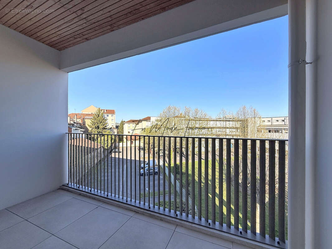Appartement à BOURGOIN-JALLIEU