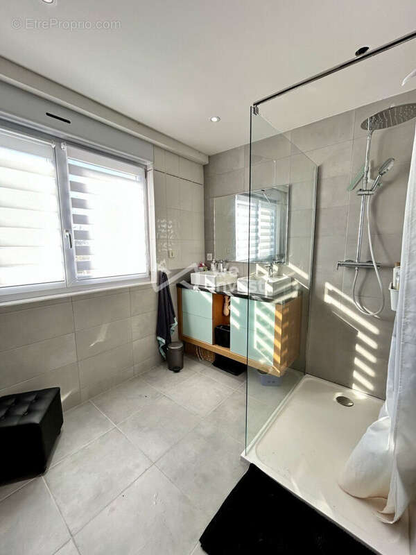 Appartement à MOUROUX
