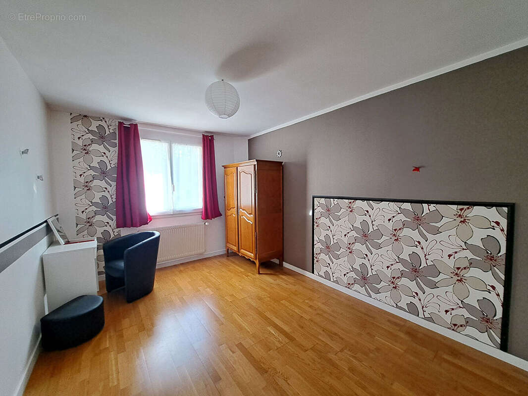 Maison à CENON-SUR-VIENNE