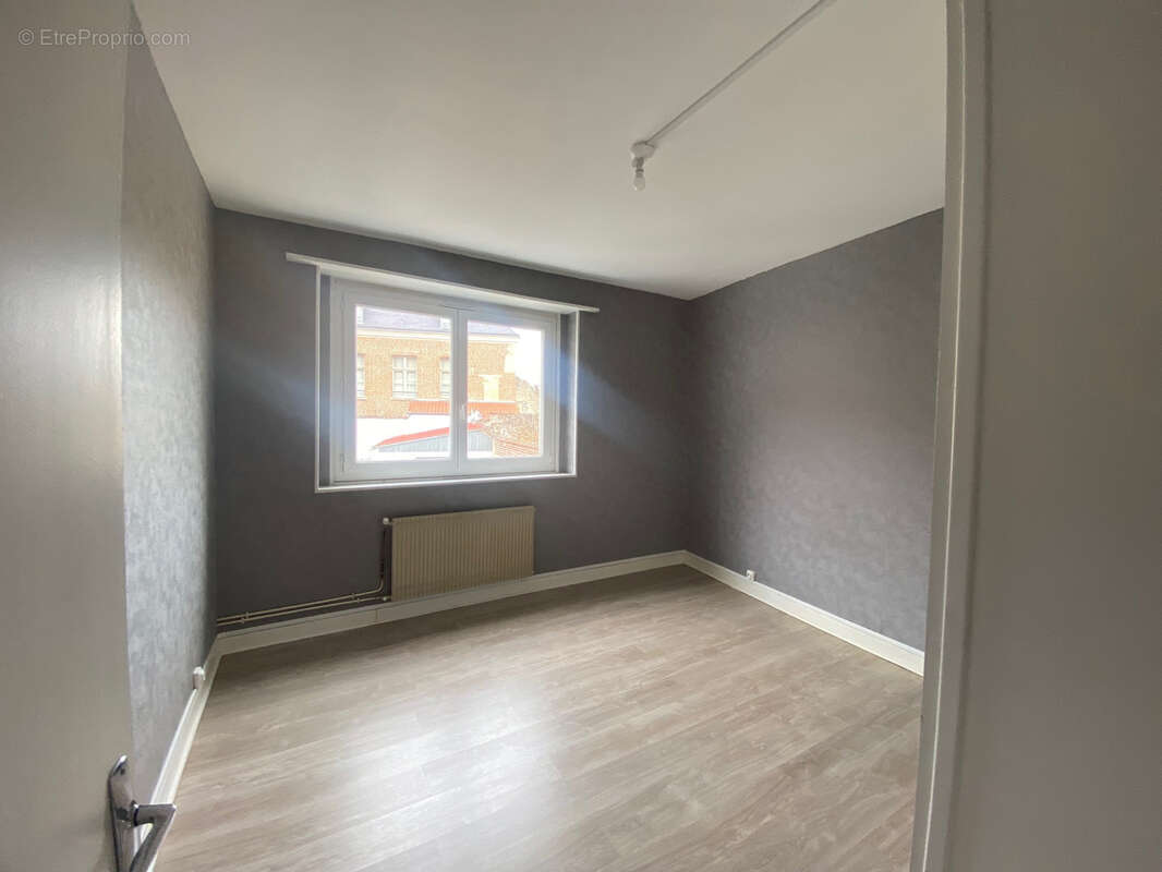 Exclusivité ! Au coeur St Omer, Appartement T4, cave et dépendance - photo 4