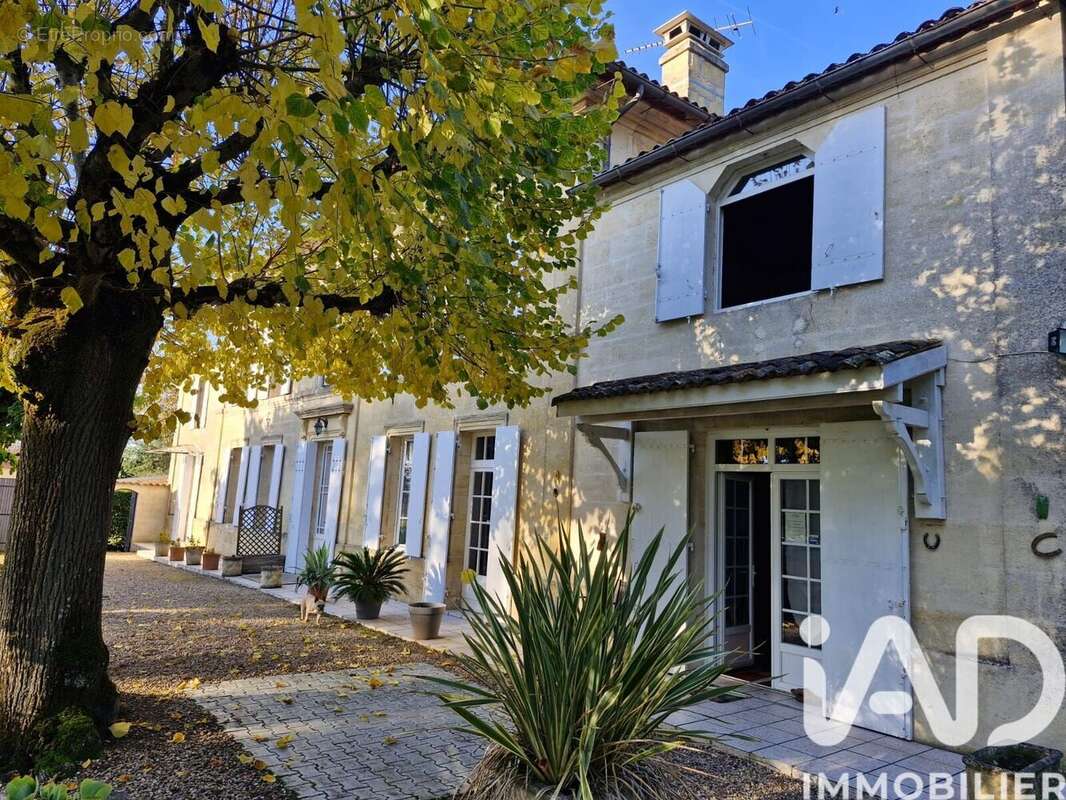 Photo 2 - Maison à SAINT-MAGNE-DE-CASTILLON
