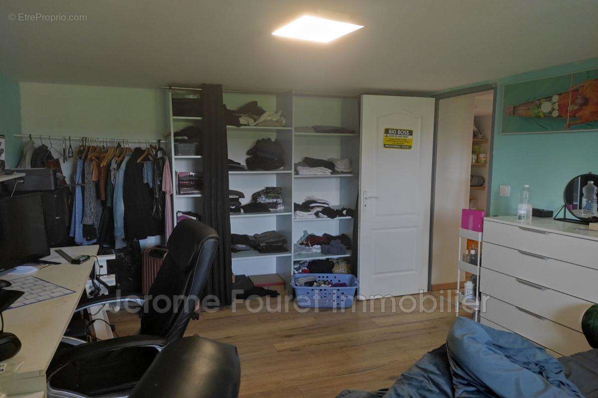 Maison à CHAVEROCHE