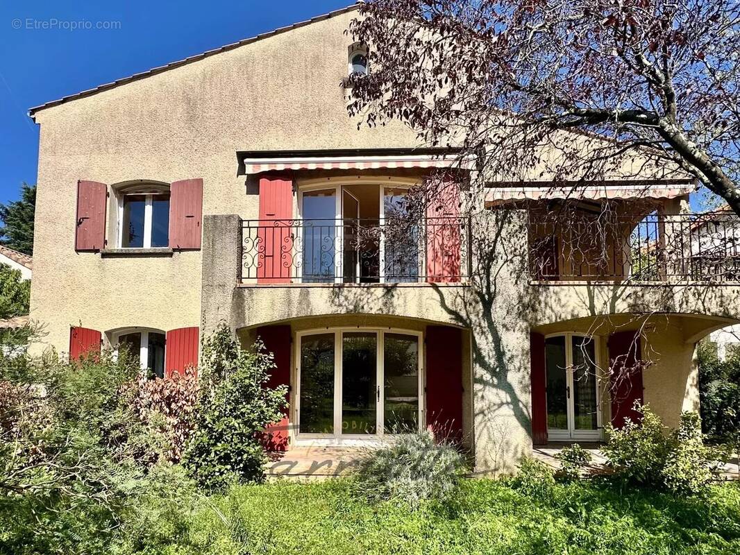 Maison à MONTELIMAR