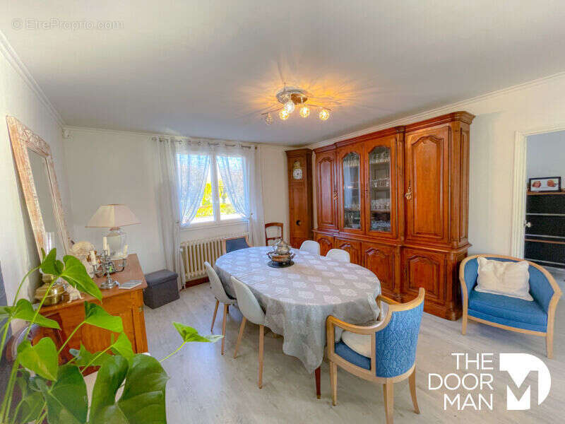 Maison à COURVILLE-SUR-EURE