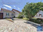 Maison à VIGNEUX-SUR-SEINE