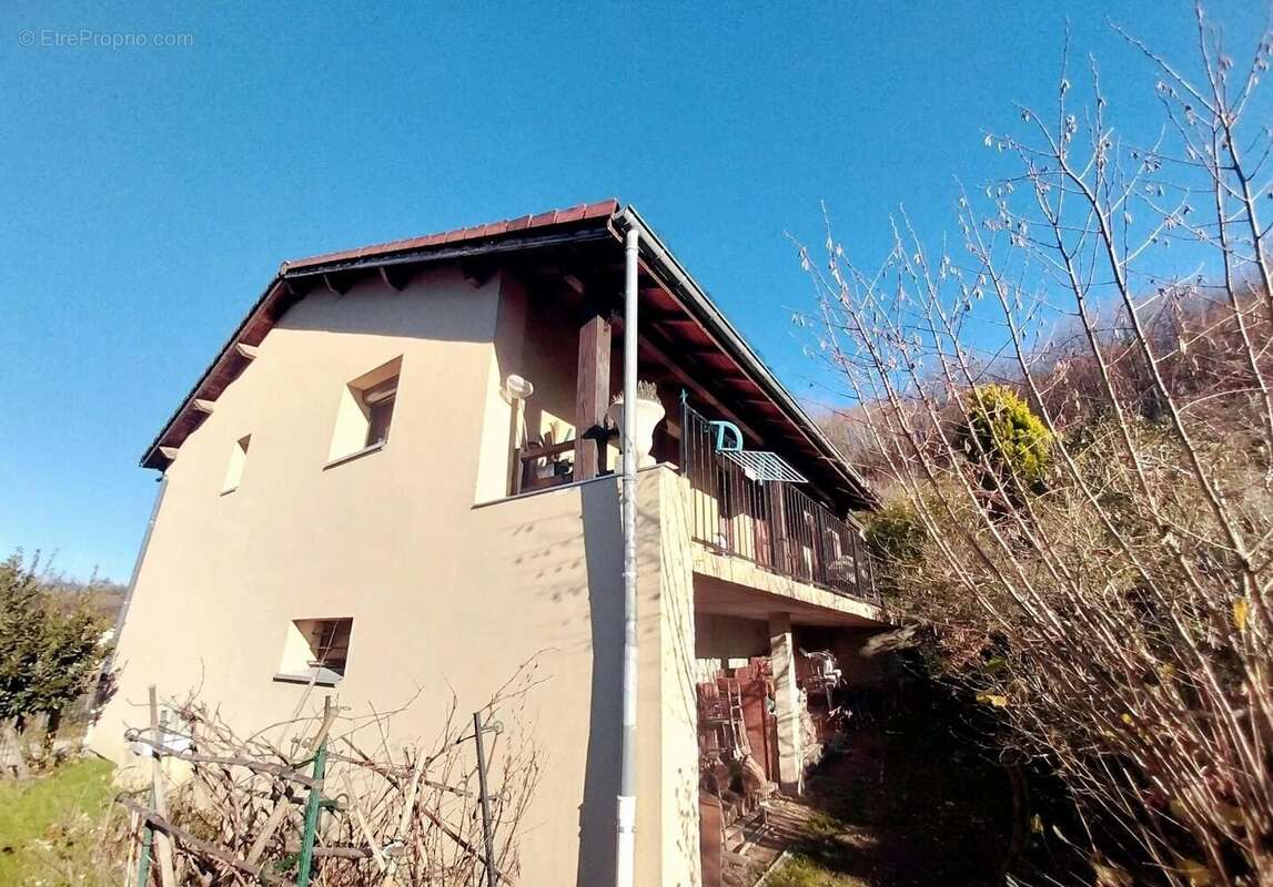 Maison à SAINT-VERAND