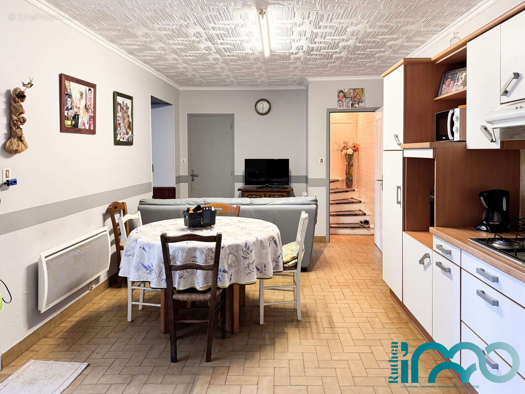 Maison à RIEUPEYROUX