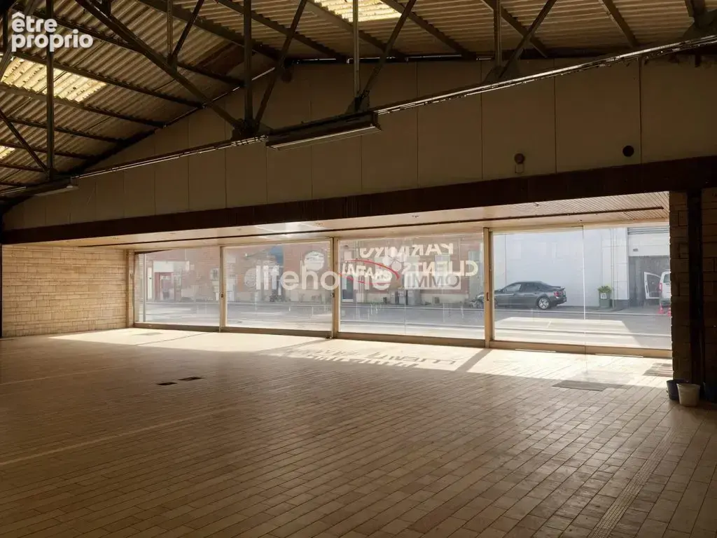 Commerce 830 m² à vendre à Douai (59500) - photo 3