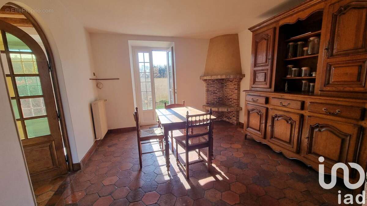 Photo 2 - Maison à MARVILLE-MOUTIERS-BRULE