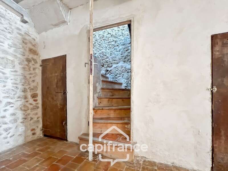 Maison à CAMPS-LA-SOURCE