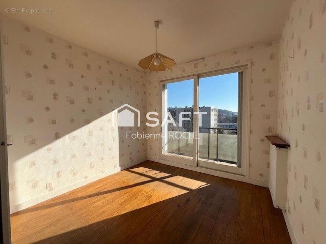 Photo 6 - Appartement à SAINT-PRIEST-EN-JAREZ