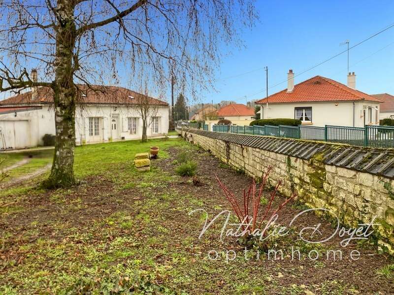 Maison à MONTCORNET