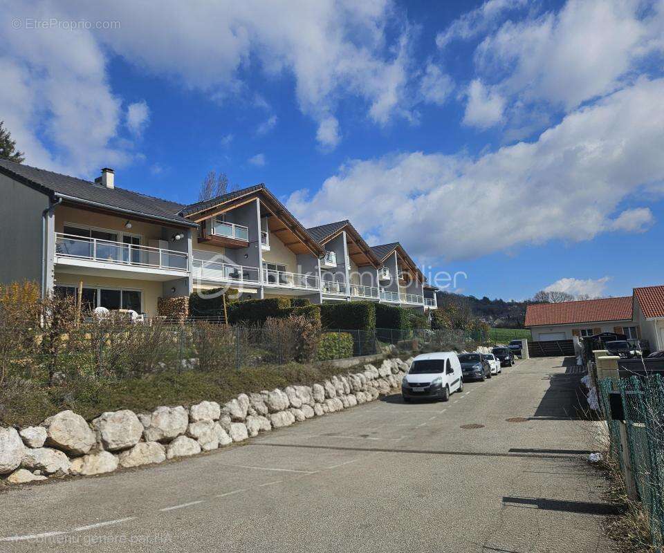 Appartement à LA MOTTE-D'AVEILLANS