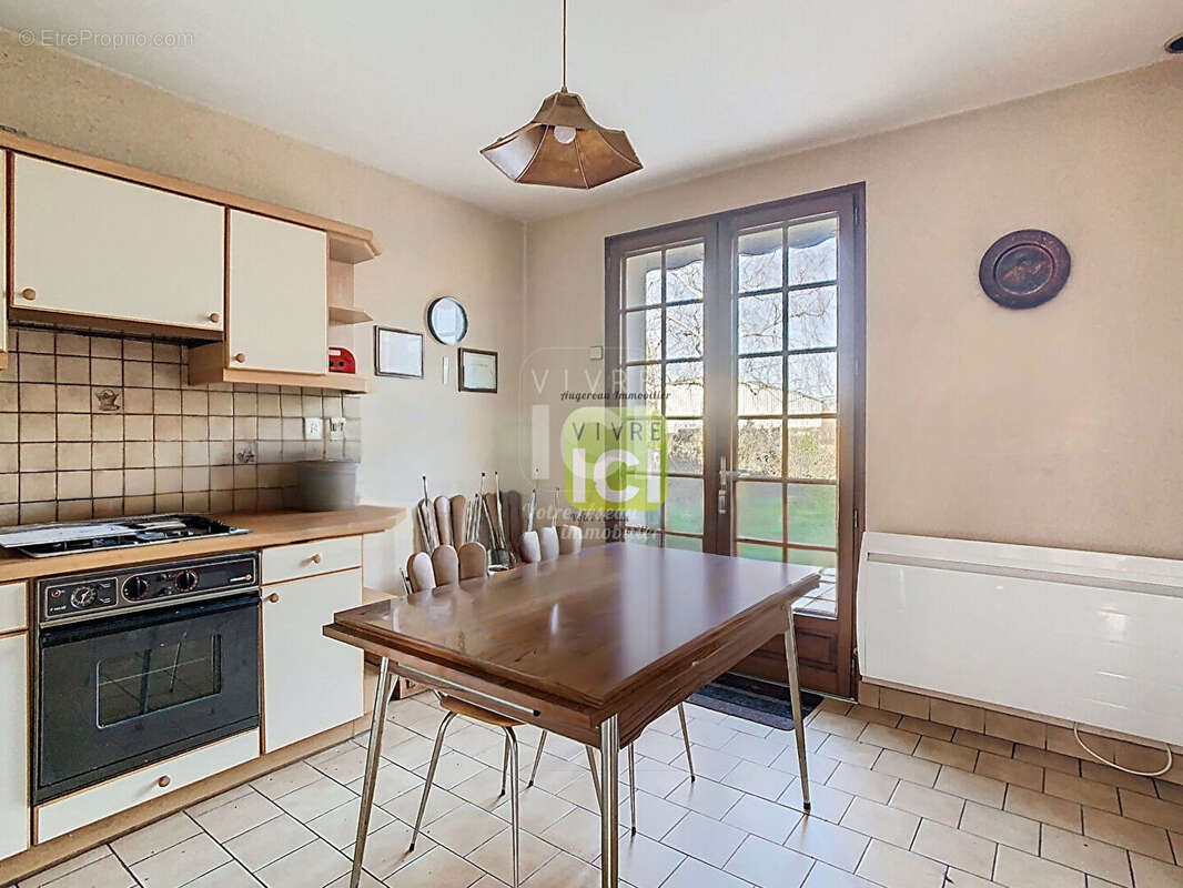 Maison à LA TESSOUALLE