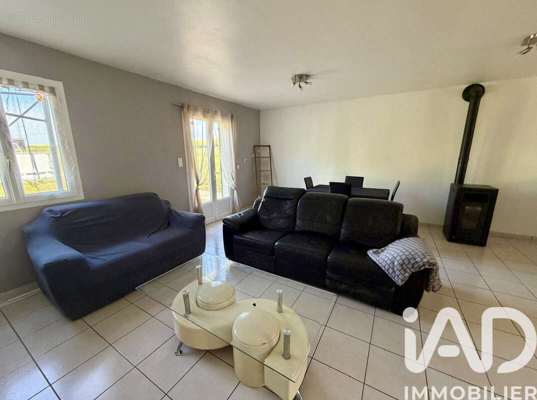 Maison 93 m² à Villeneuve-Sur-Yonne  - photo 6