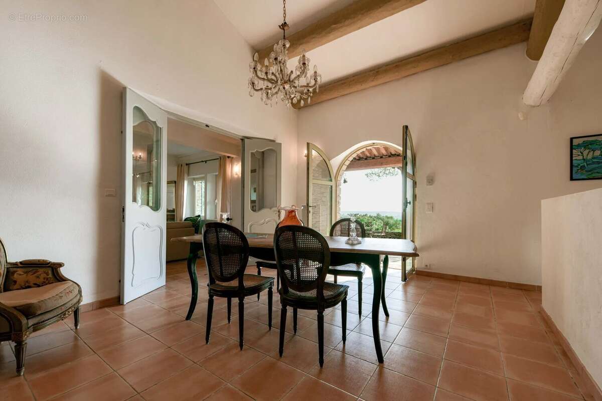 Propriété en pierre avec parc, piscines et tennis aux portes d'Uzès - photo 8