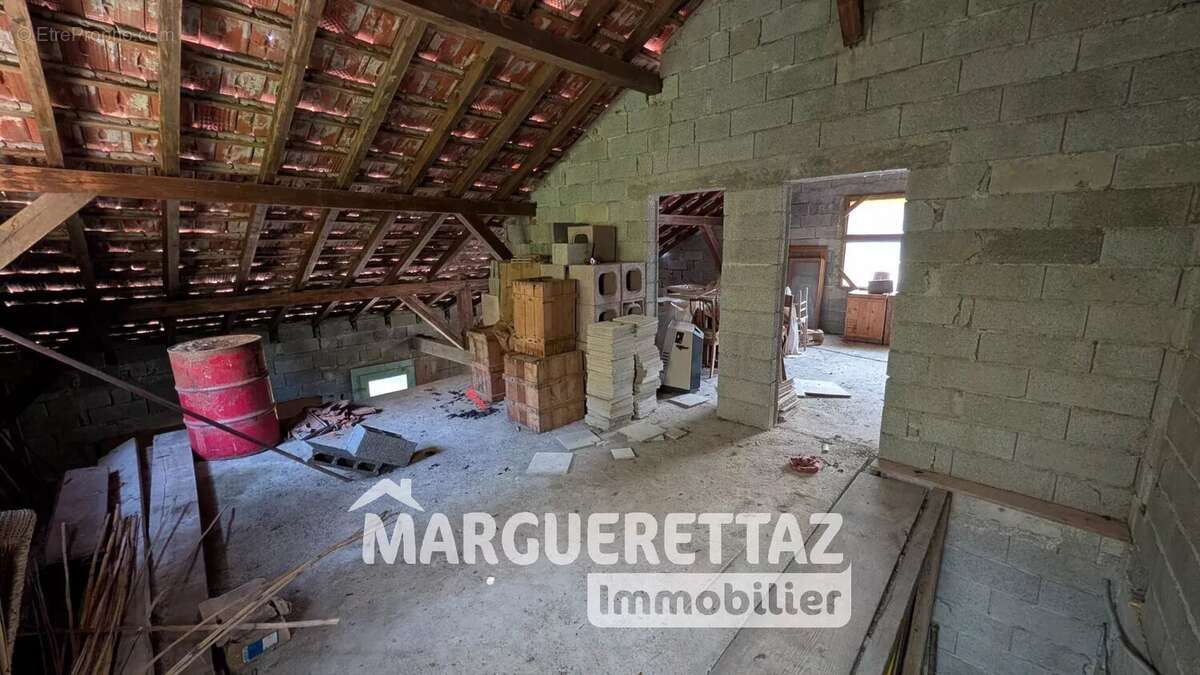 Maison à SAINT-JEAN-DE-THOLOME