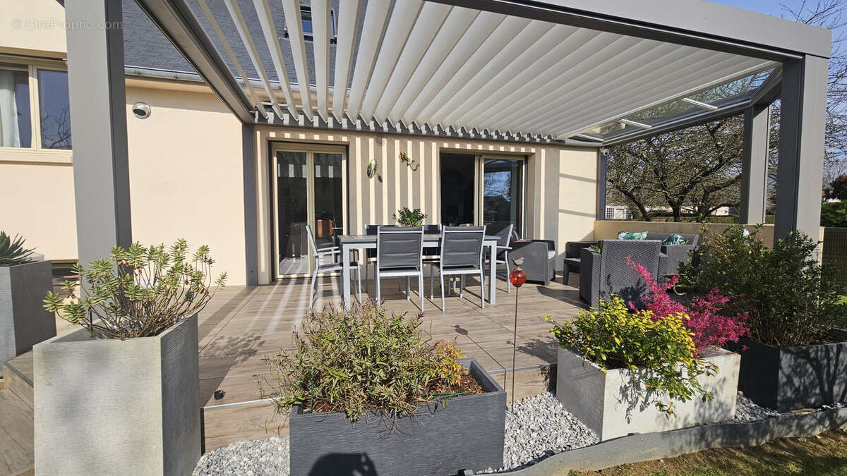 Maison à SAINT-ERBLON