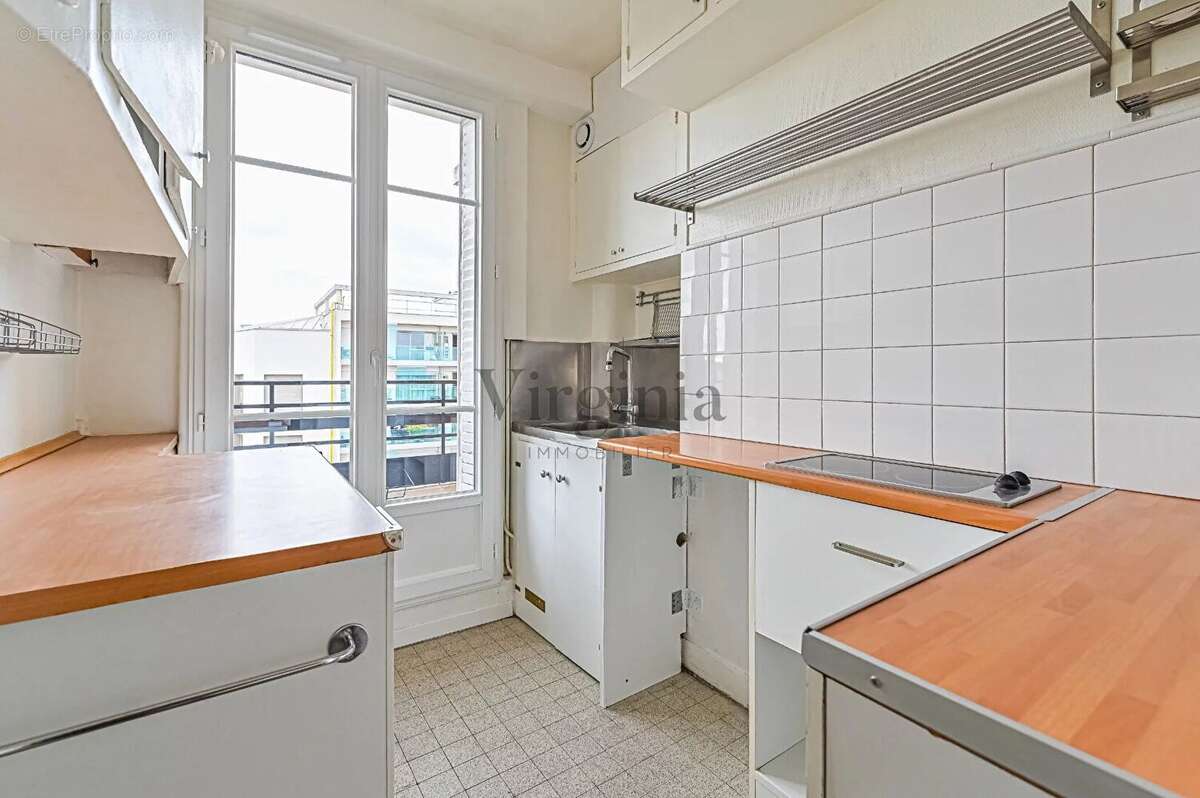Appartement à CHARENTON-LE-PONT