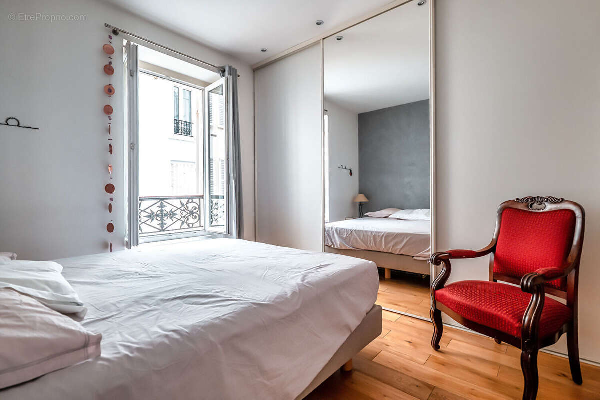 Appartement à PARIS-17E
