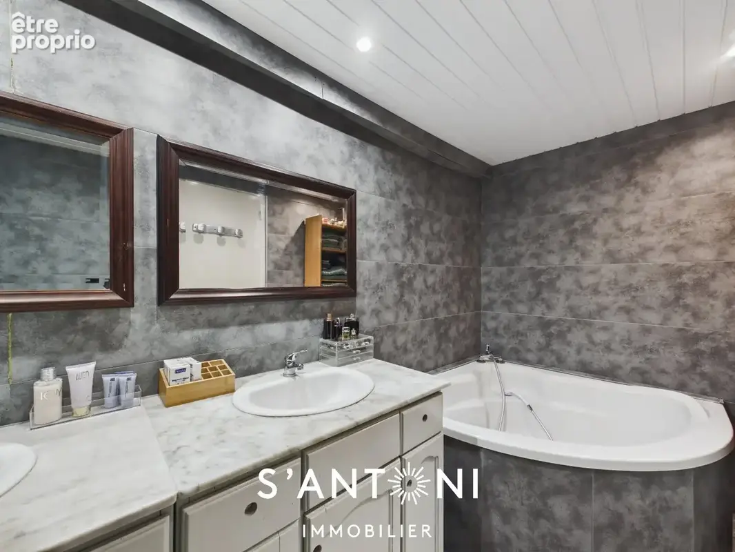224000  - servian- investisseur 194 m2 + garage - projet de deux t3 - dpe c - photo 15