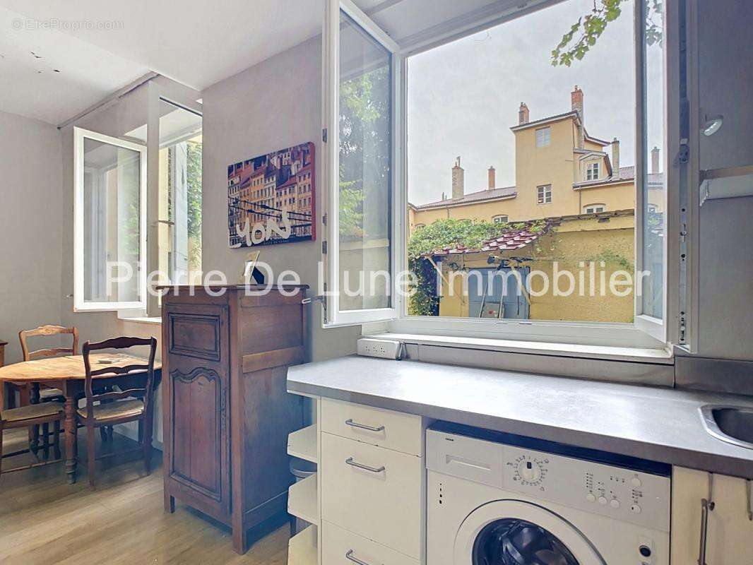 Appartement à LYON-1E