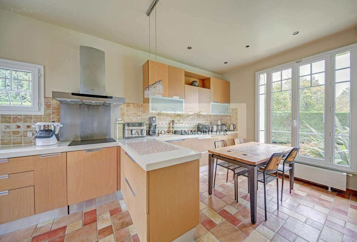 Maison à LE VESINET