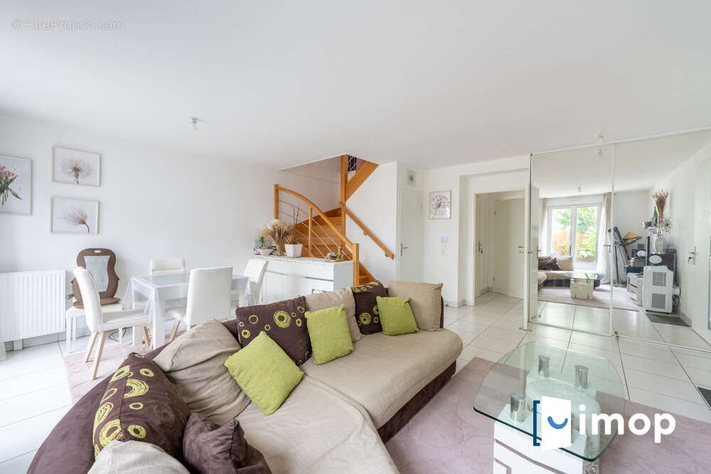 Maison à PIERRELAYE