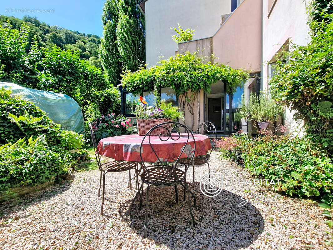 Appartement à GIERES