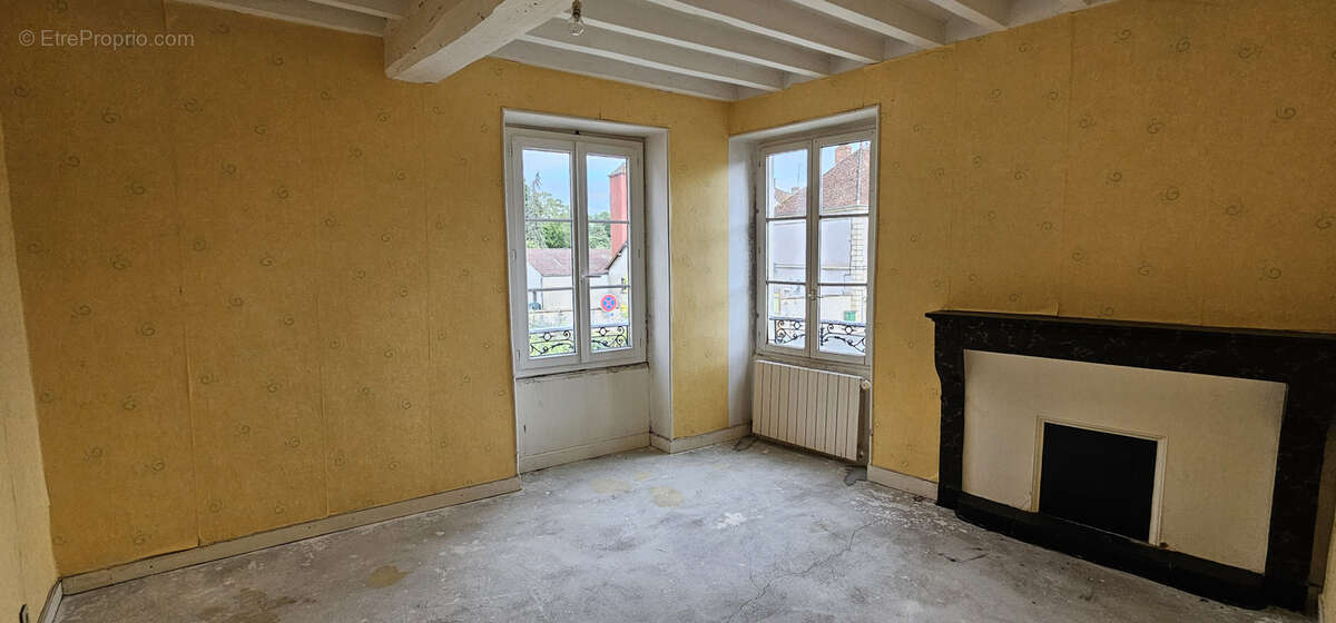 Maison à CORVOL-L'ORGUEILLEUX