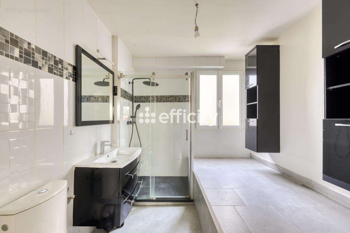 Appartement à MONTGE-EN-GOELE