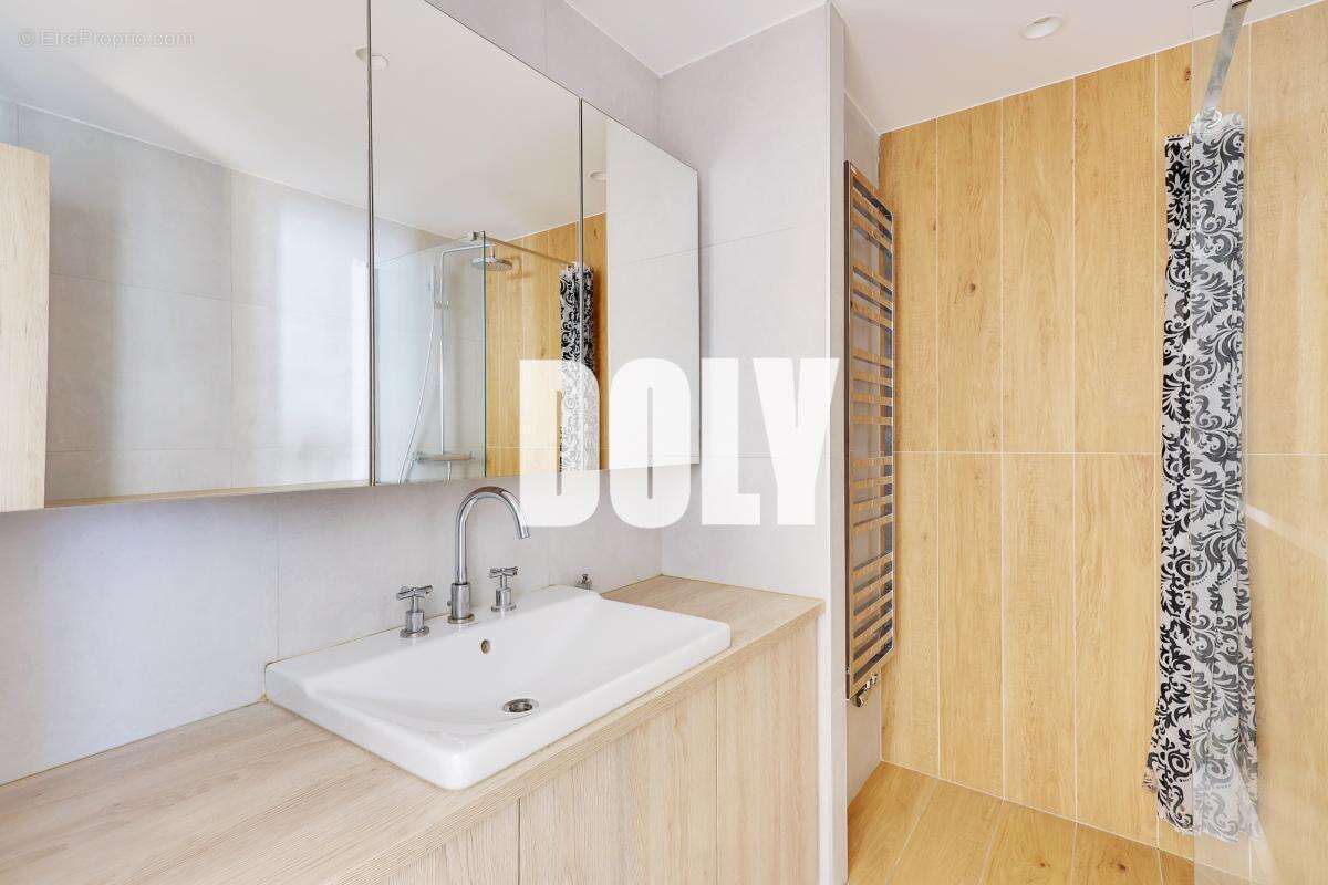 Appartement à PARIS-4E