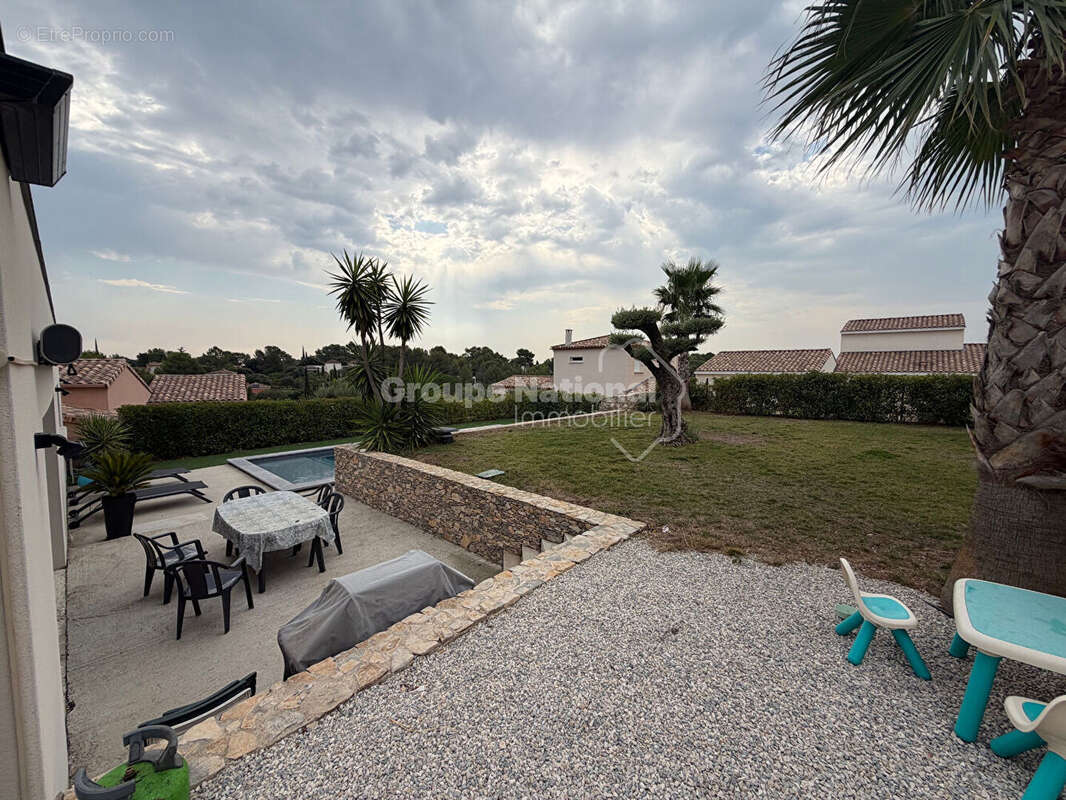 NÎMES - Villa 4 chambres piscine garage avec jardin aménagé - photo 5
