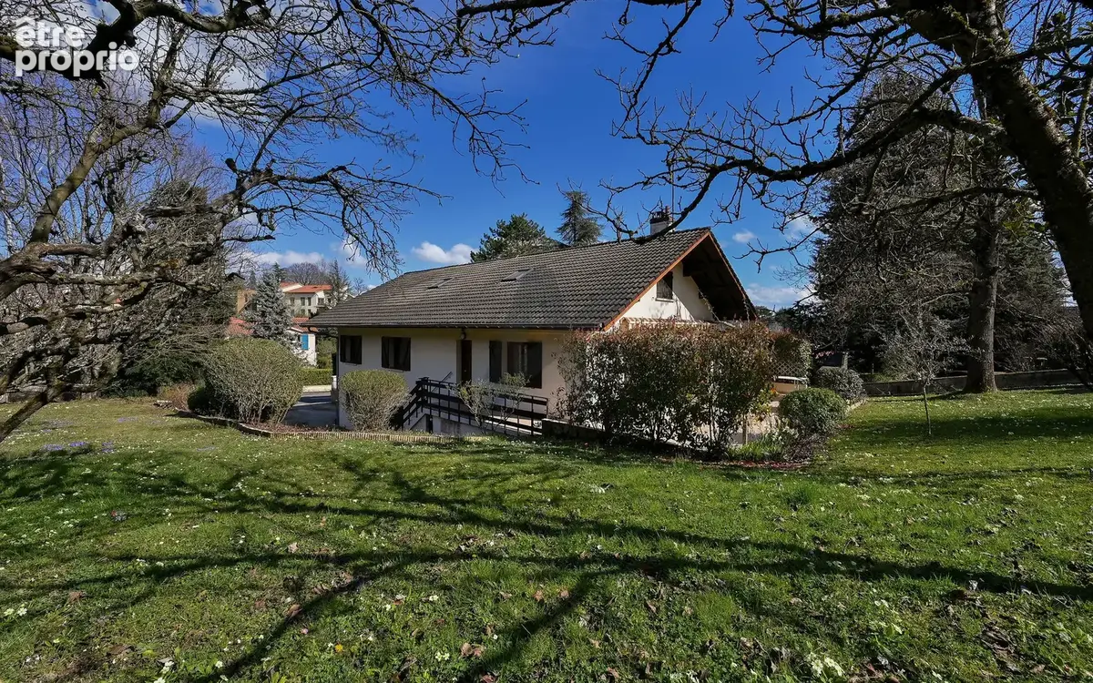 Collonges au mont d'or centre- maison de famille de 205 m2- jardin clos de 1600 m2 - photo 6